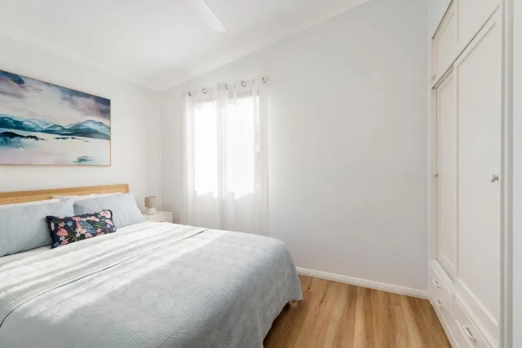 Golden Sands Pet Friendly 2 Mins Walk to Beach