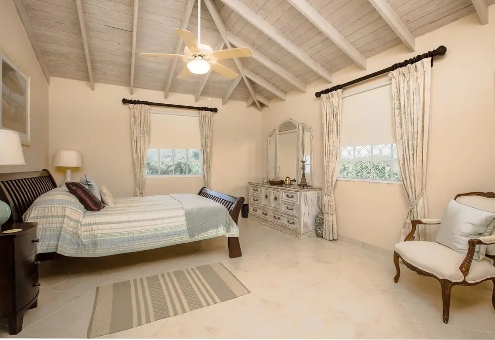 Beautiful Four-bedroom Villa With Breathtaking sea Views