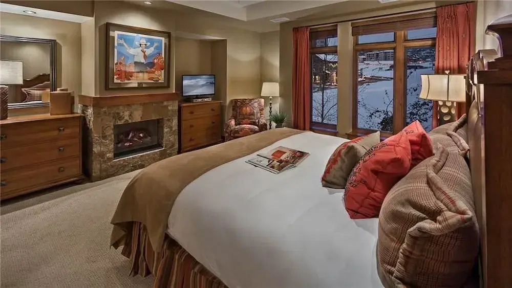 Deer Mountain 204 4 BedroomCondo By Moving Mountains