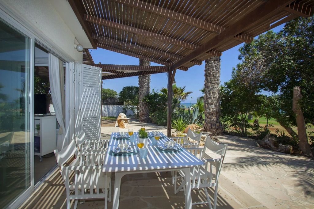 Napa Beachfront Villa