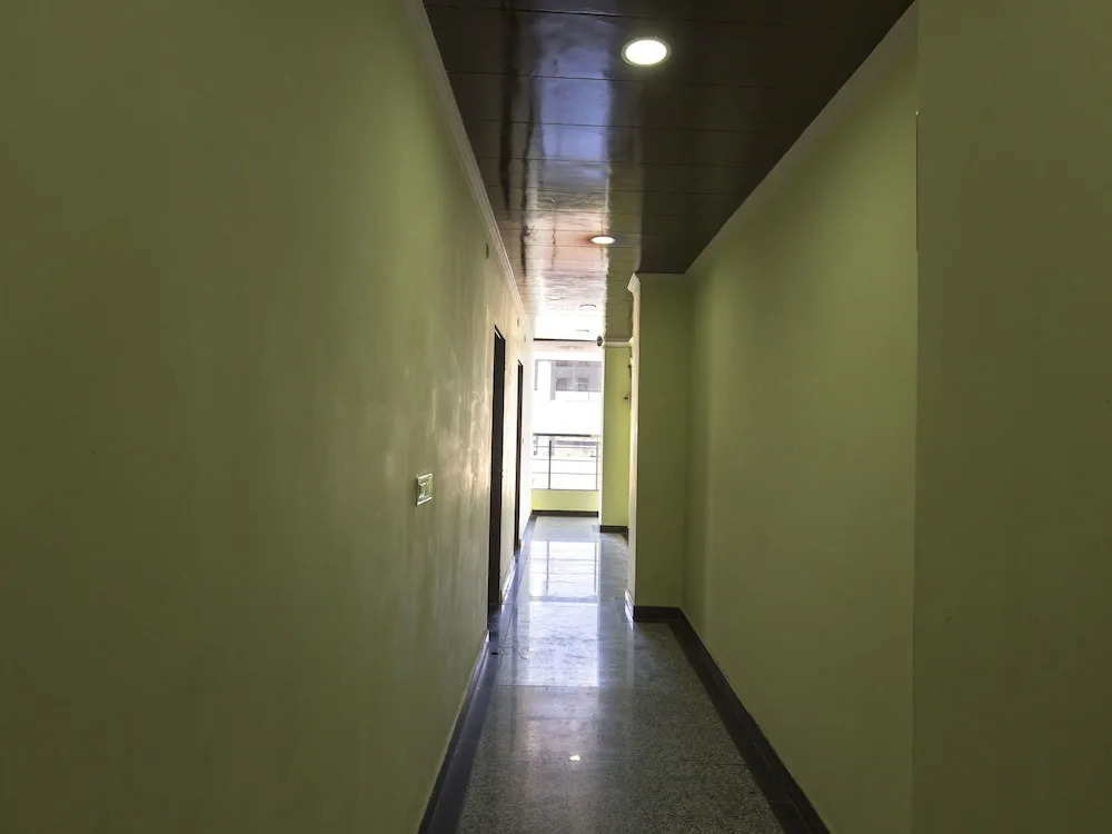 OYO 7794 Hotel Raghukul