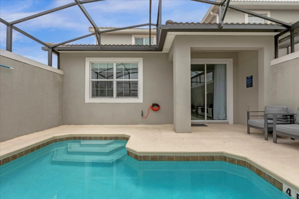 5 Bedroom 5 Bathroom Storey Lake 4901 Wa