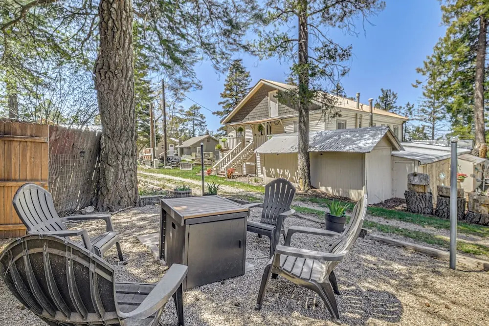 Walk to Dtwn Cloudcroft! Cozy Mtn Cabin w/ Hot Tub
