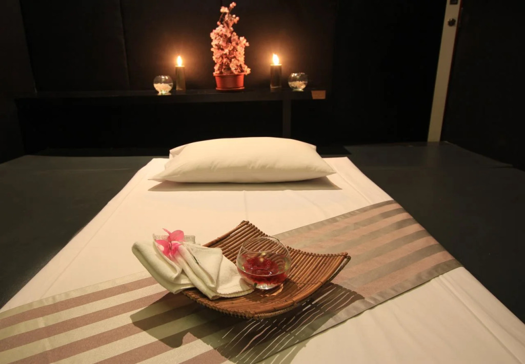 Sparks Life Jakarta, ARTOTEL Curated