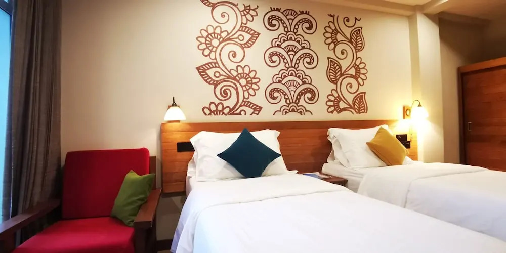 Maakanaa Lodge