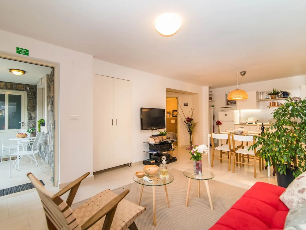 Studio Apartment in Villa Arta