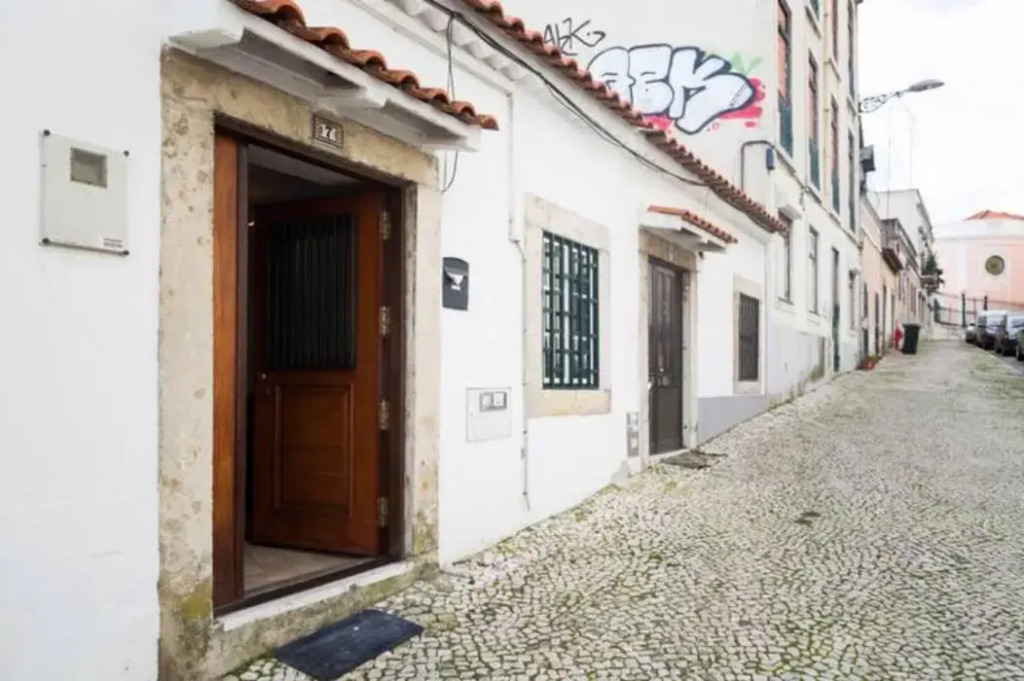 Ola Lisbon - Alfama II