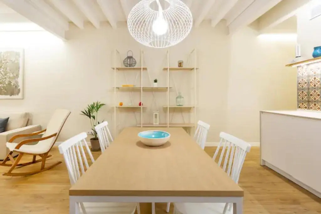 Cream homes La Rambla, TURISMO DE INTERIOR