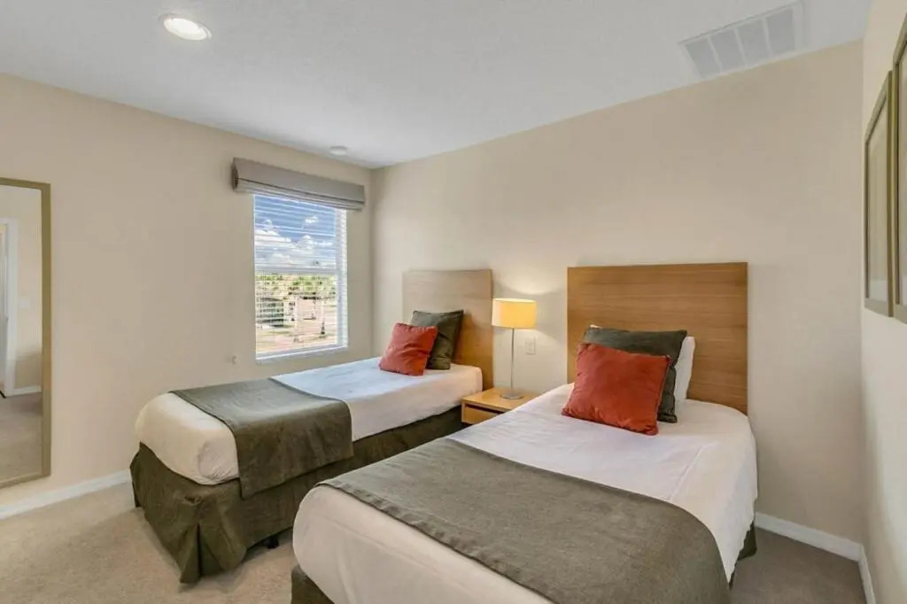 Enchanting Escape - 2 Bedrooms Near Disney! (3018)