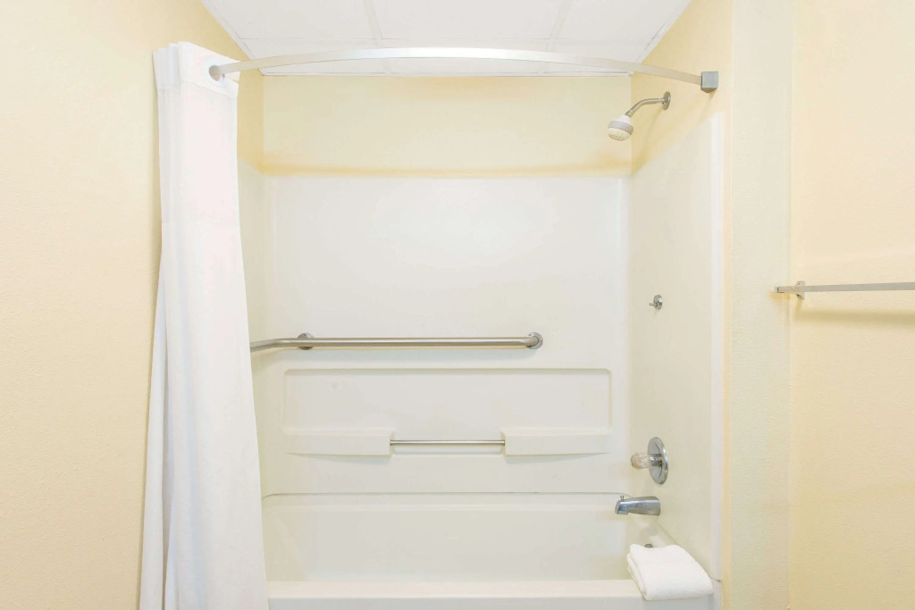 Days Inn by Wyndham Florence/I-95 North