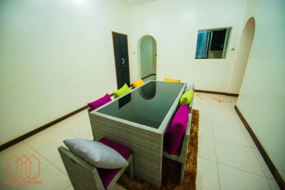 Ci'Sand Suites Hotel