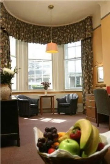 George Hotel