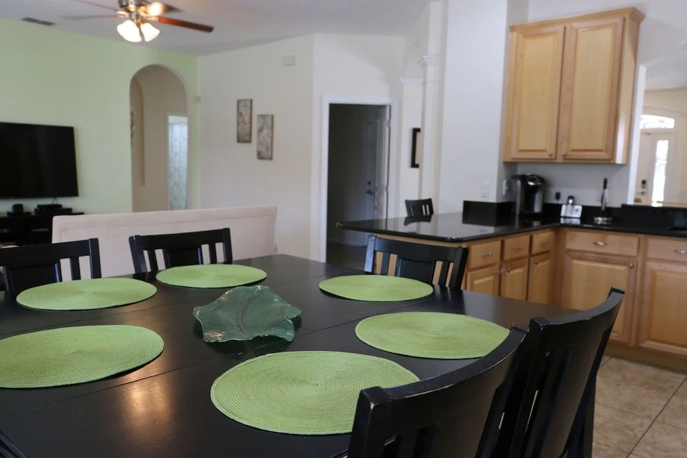 6BR 4BA Home in Windsor Hills by CV-2534