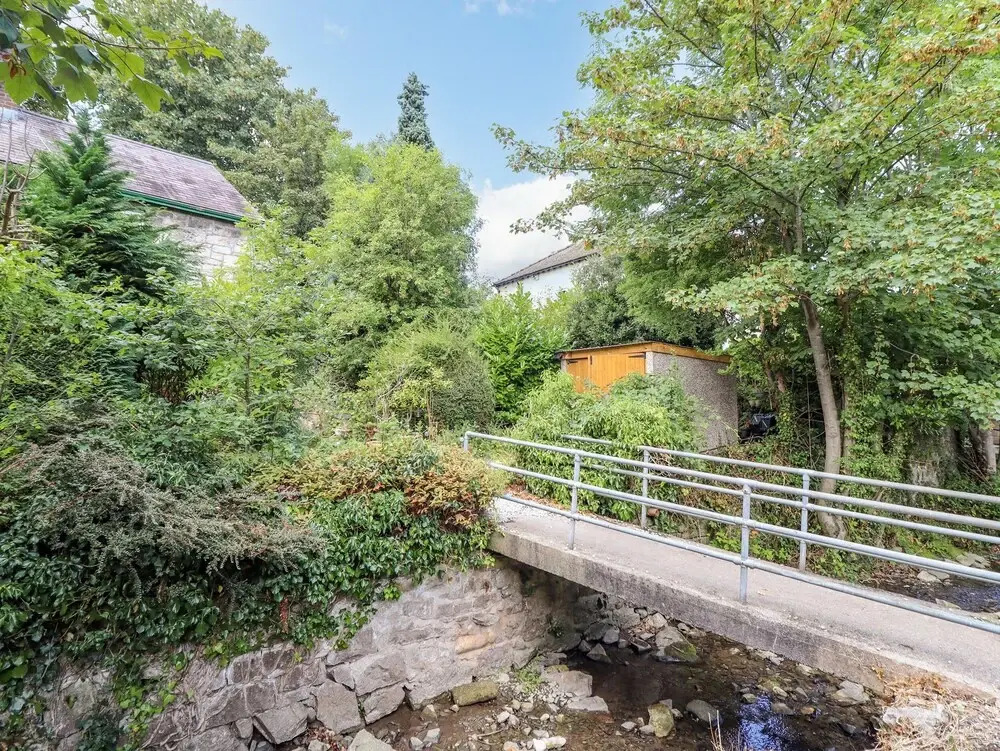 26 Llawr Pentre