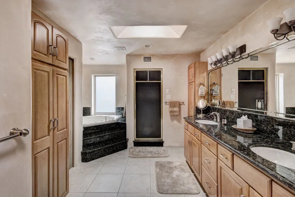 Dorthia Garden Retreat & Views by Kokopelli Property Management