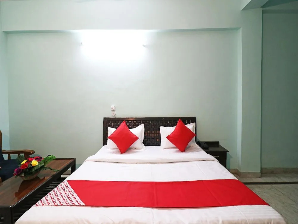 Oyo 26657 Vrindaban Guest House