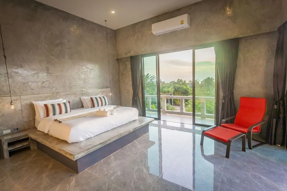 Stylish Pool Villa - 10 Mins Walk To The Beach