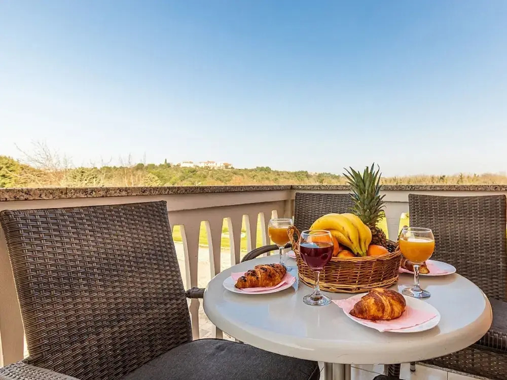 Classy Apartment in Banjole near Beach & Pula City