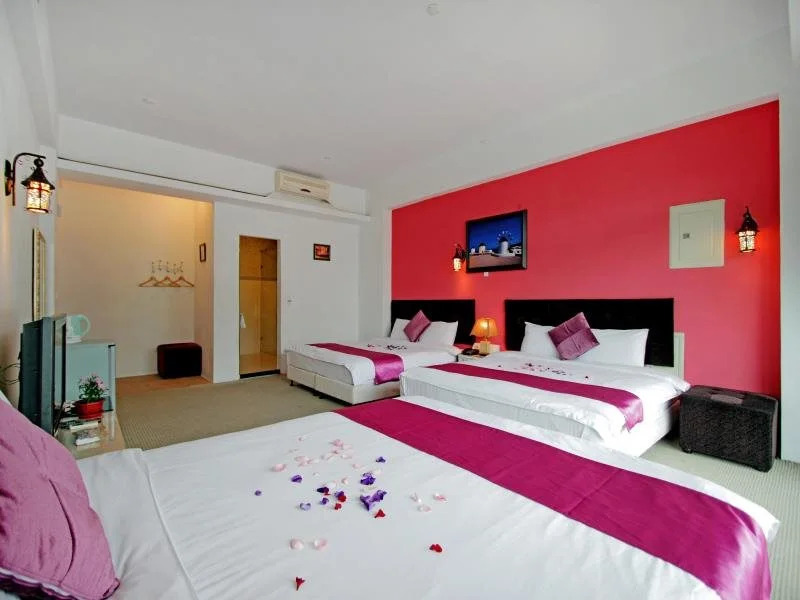Rainbowtown Hotel