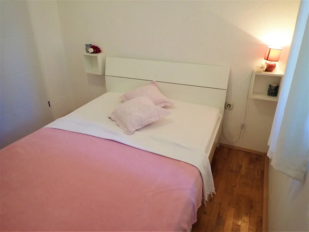 Apartments Maialena-modernly Furnished and With Nice Garden