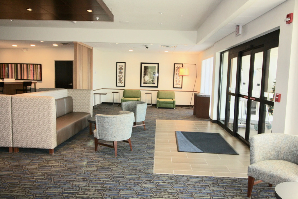 Holiday Inn Express & Suites - Kirksville - University Area by IHG