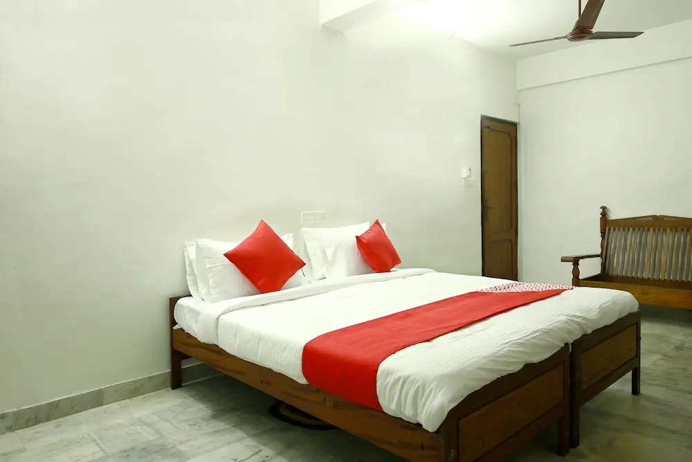 OYO 10259 Hotel Safa INN