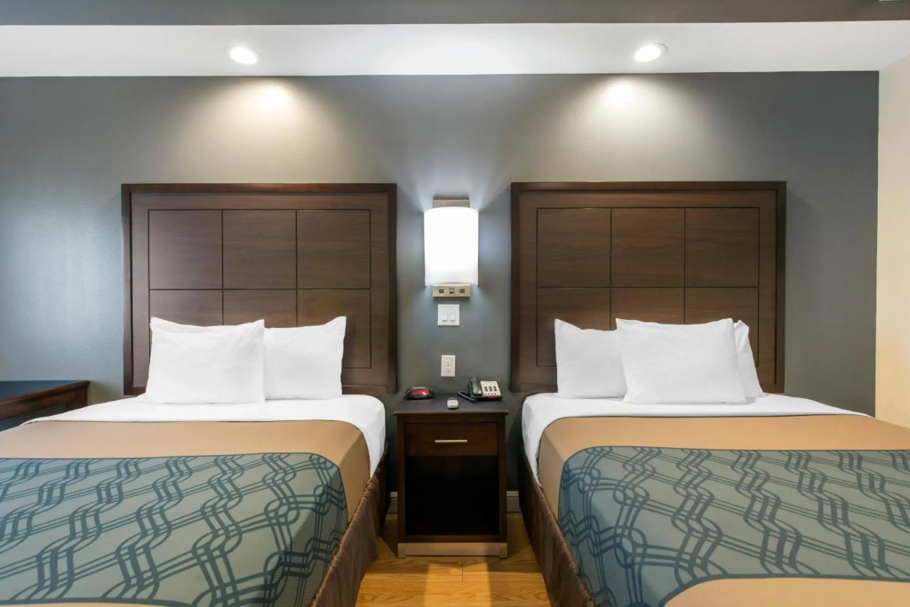 Econo Lodge Inn & Suites Houston Willowbrook