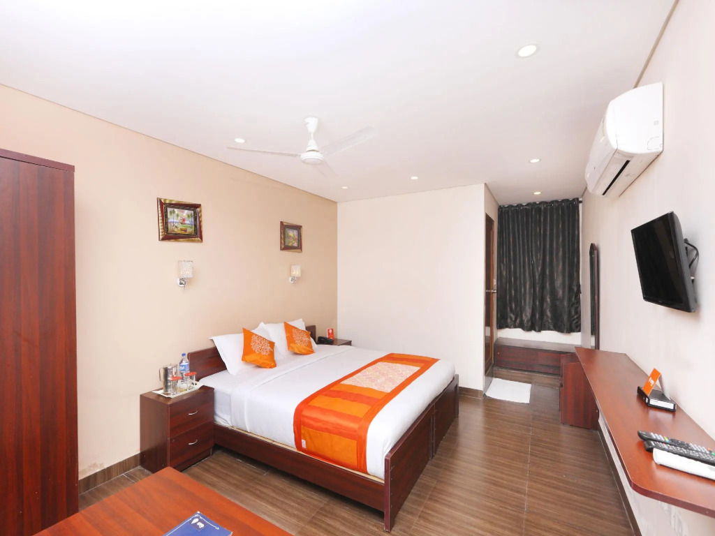 OYO 1001 Palmtree Corporate Anna Nagar