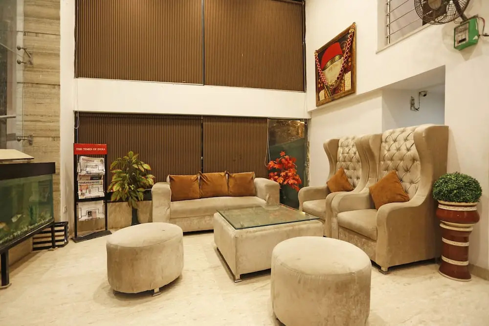 Collection O 8479 Hotel Ambience