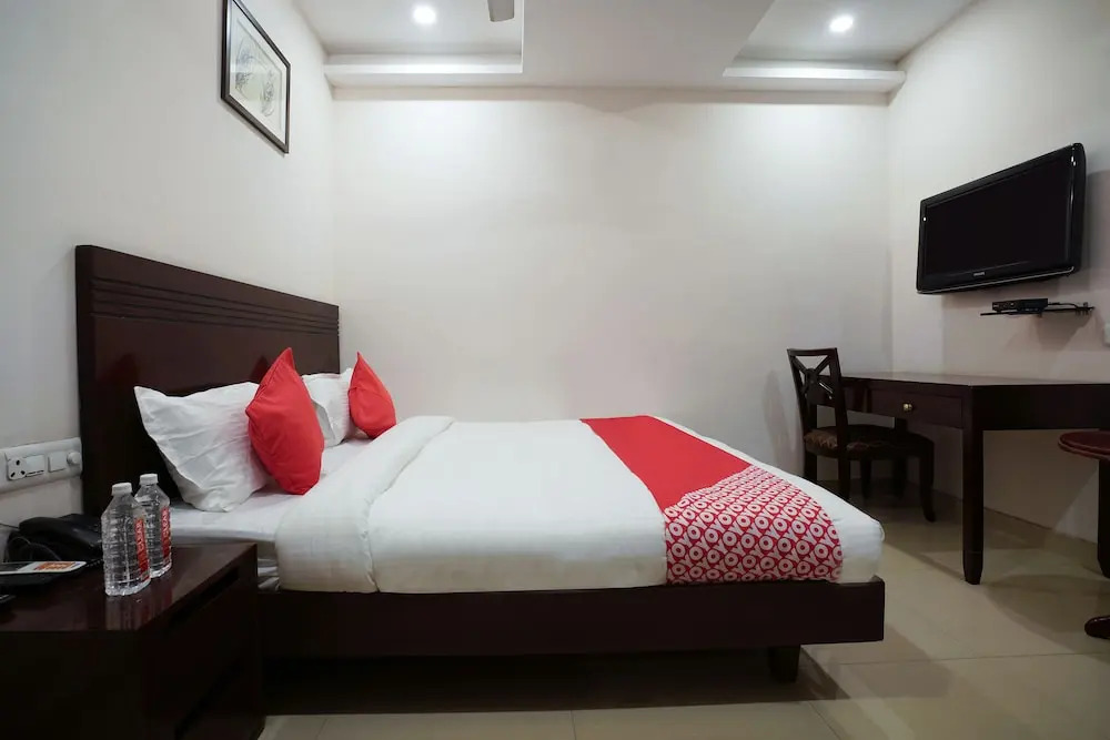 OYO Flagship 18828 Swagath Residency Kondapur