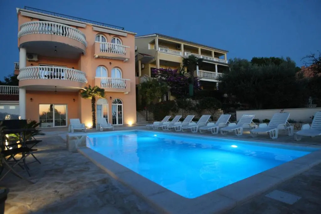Sea View Apartments Nina - AE1021