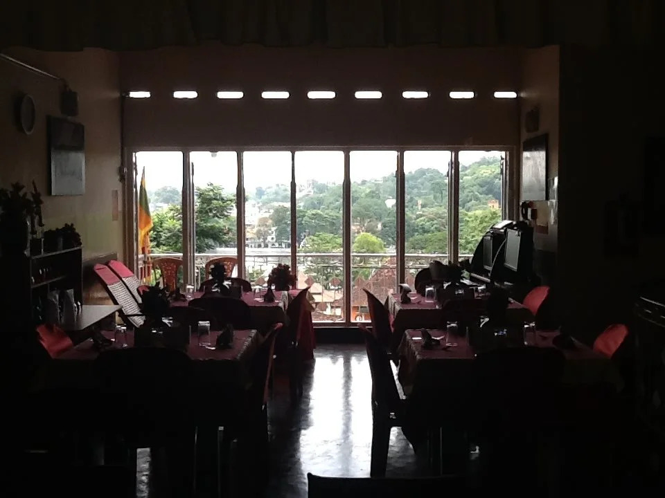 Hotel Amaara Lake