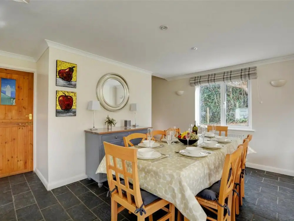 Luxurious,detached Holiday Home With Three Bathrooms and Parking