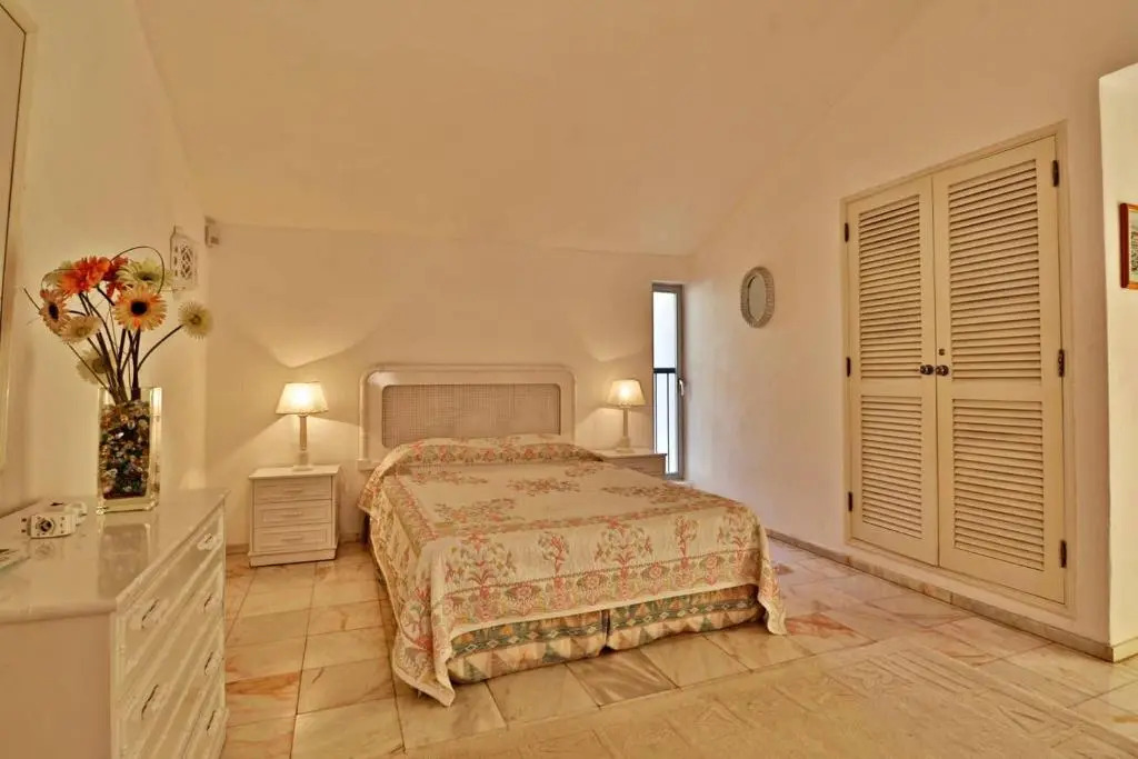 Villa Quadradinhos 3Q 4 Bedrooms Private Pool Short Walk To The Praca