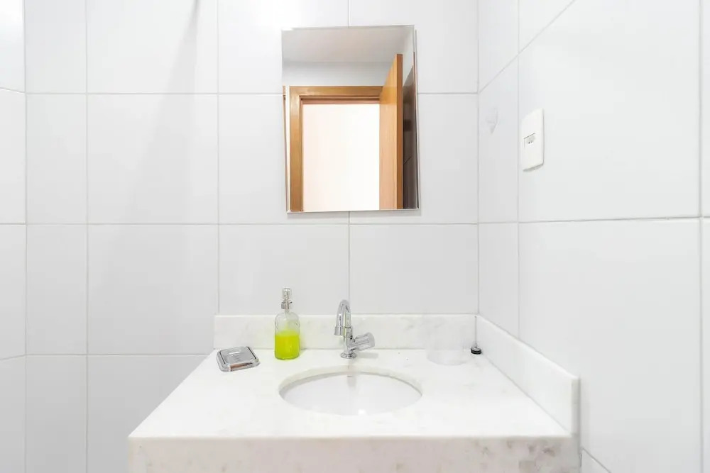 BR06 Quarto e Sala - 550m Praia da Barra