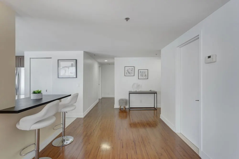 Palais-des-Congrès Furnished Suites by Hometrotting
