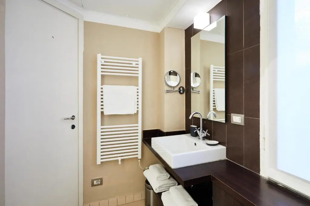 Stellar 70 Style Studio with Terrace-Heart of Milan