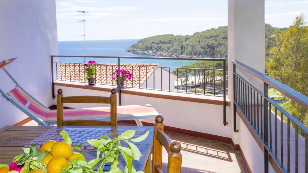Apartment 3 Fetovaia apartments, just 300 meters from the beach with amazing view and parking-FETOVAIA TRILO 3