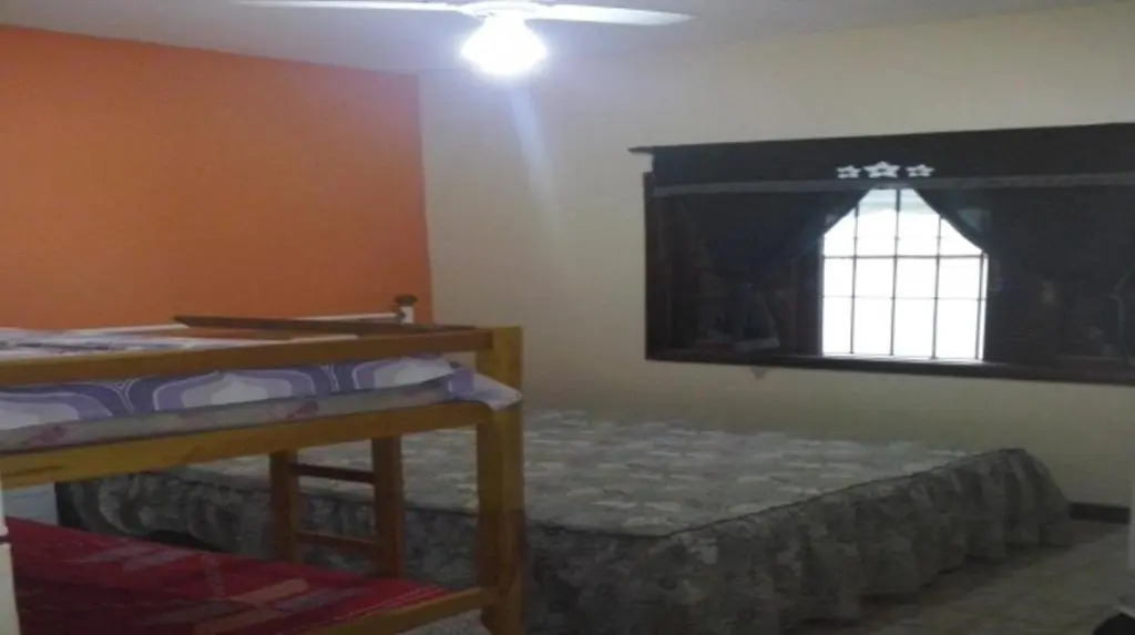 Casa em Peruibe 3 dormitórios sendo 1 suite Pe na Areia