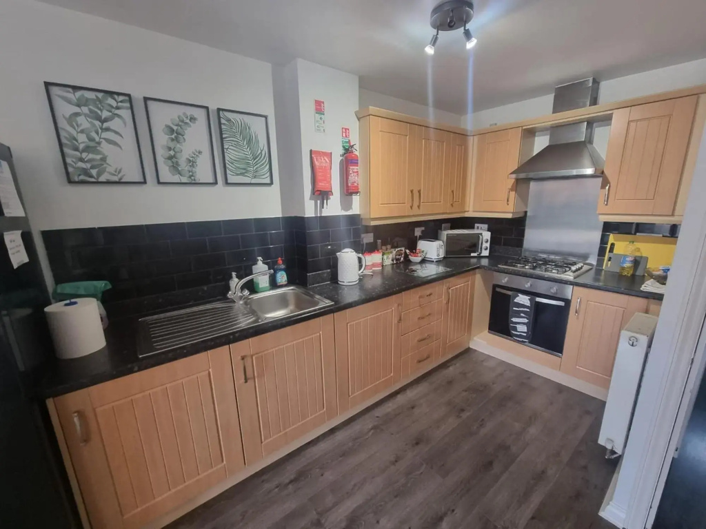 Caspian House - 4 Bedrooms