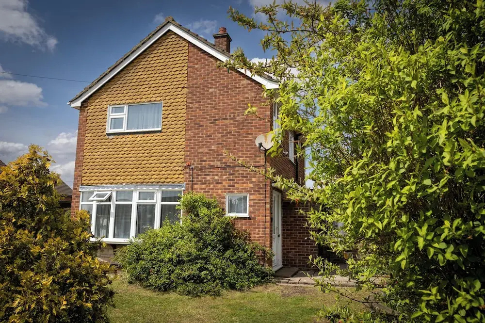 Norwich - House - Sleeps 7 - Parking - Garden