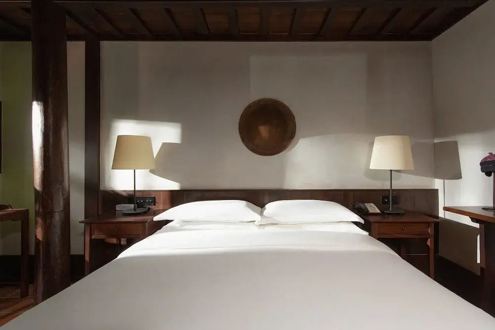 Lijiang Old Town Lanshe Hotel
