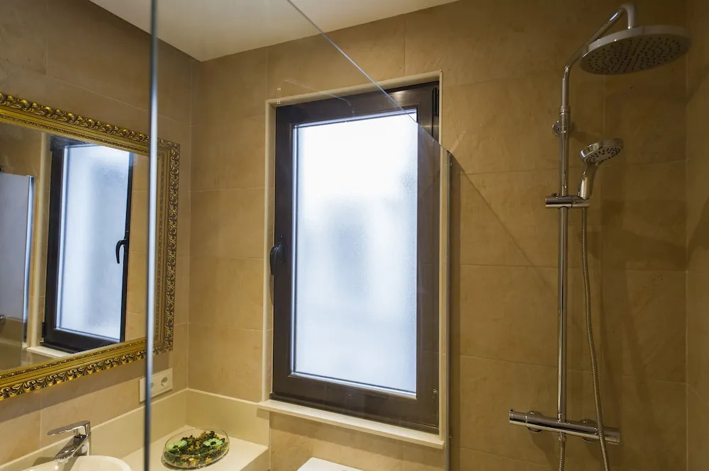Apartamentos Salamanca Puerta Zamora, Centro, Wifi con salón y 2 dormitorios, Parking