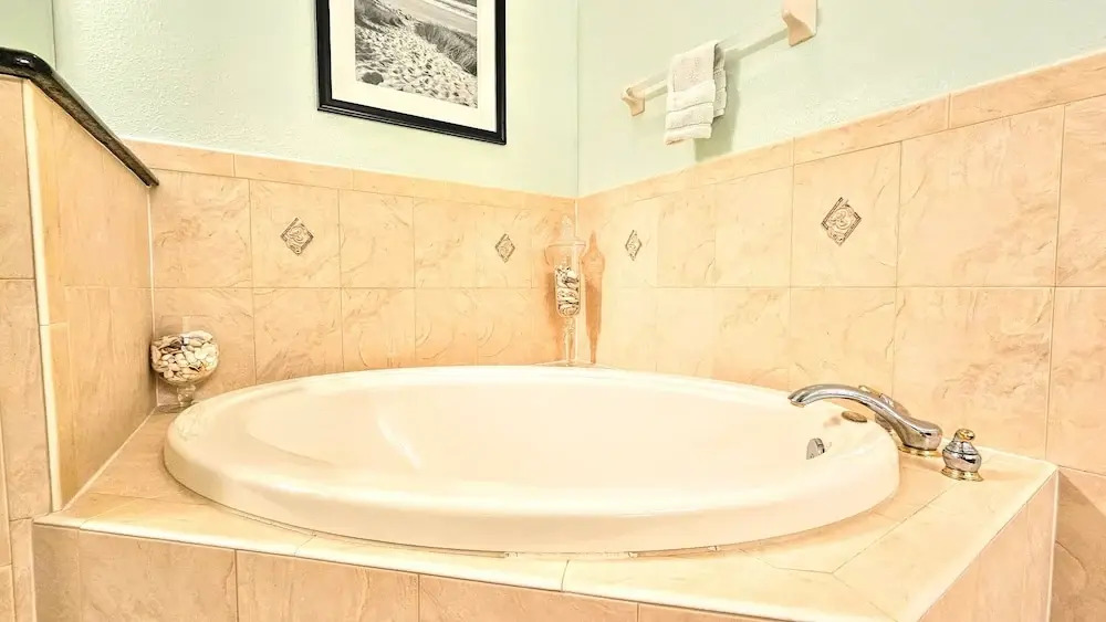 Aquamarine - Luxury Oceanfront 5th Floor Corner 3 Bed 3 Bath Huge Balcony
