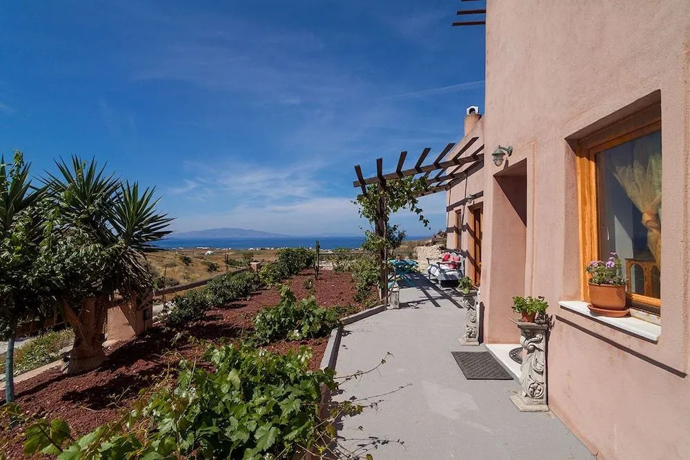 Rosepepper Villa