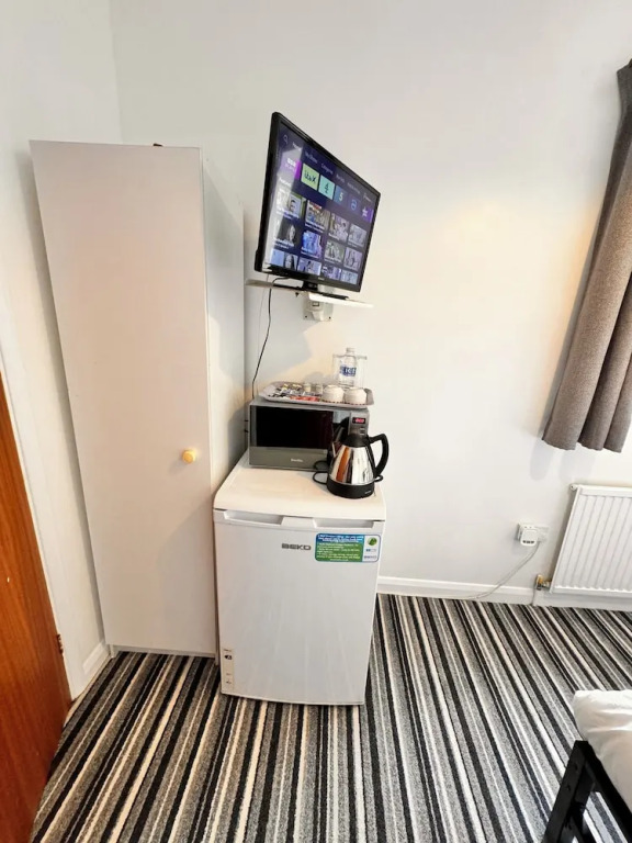 High Trees Guest House Gatwick