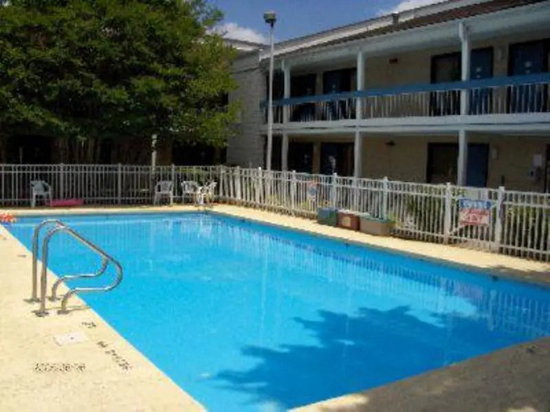 Brookwood Inn