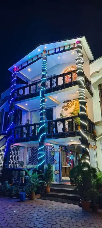 Dui Kanya Henshel Ghar