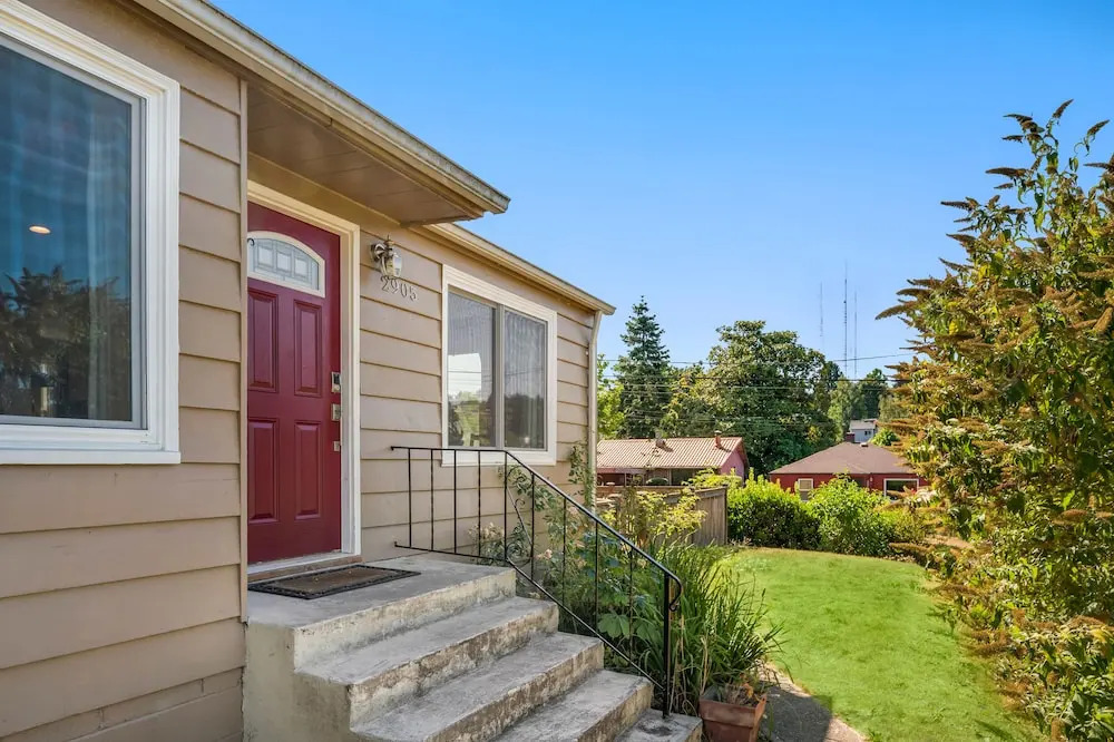 Seattle Vacation Home: The Autobahn