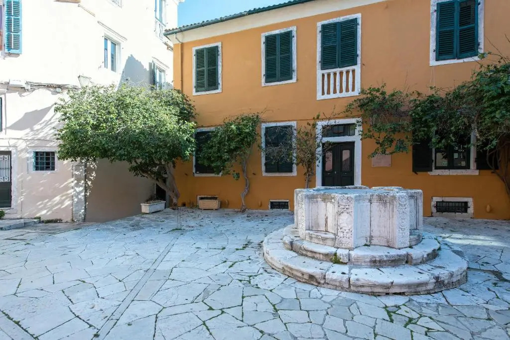 IV Maisonette